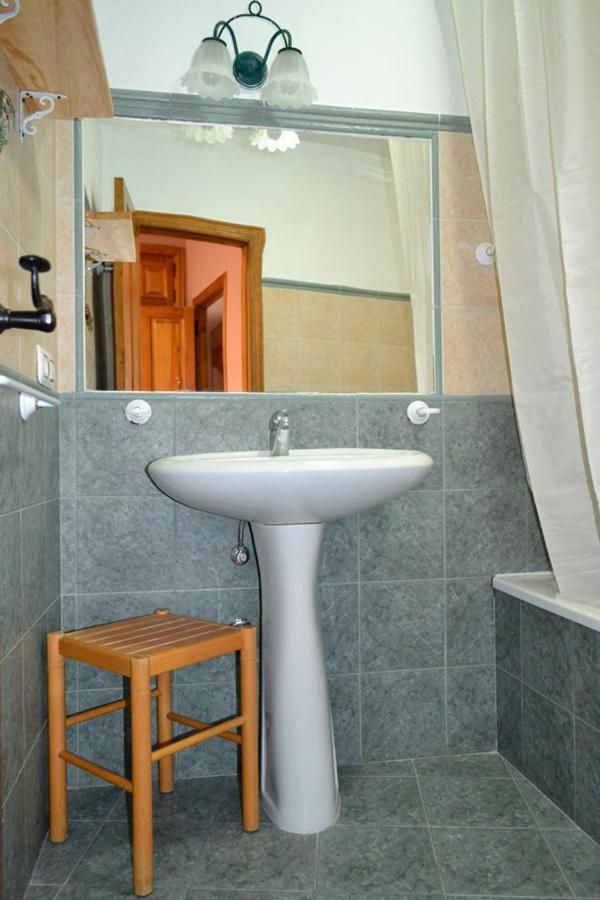 Hotel Rural La Casa De Irene Лубьян Экстерьер фото